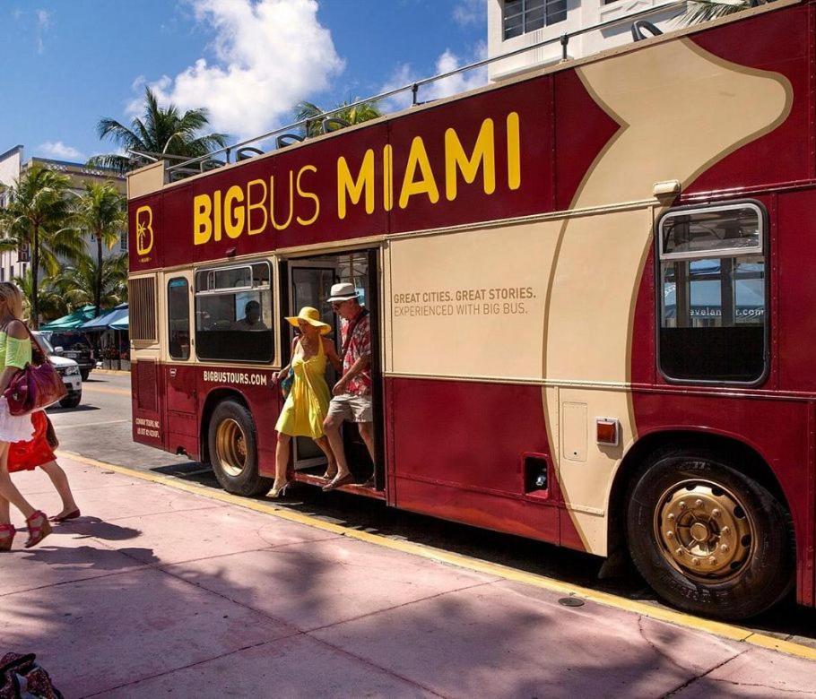Miami On A Budget - Free Dinner -Coffee - Tea - Every Day-Female Only Dorms - Men Only Dorms - Under New Management Eksteriør billede